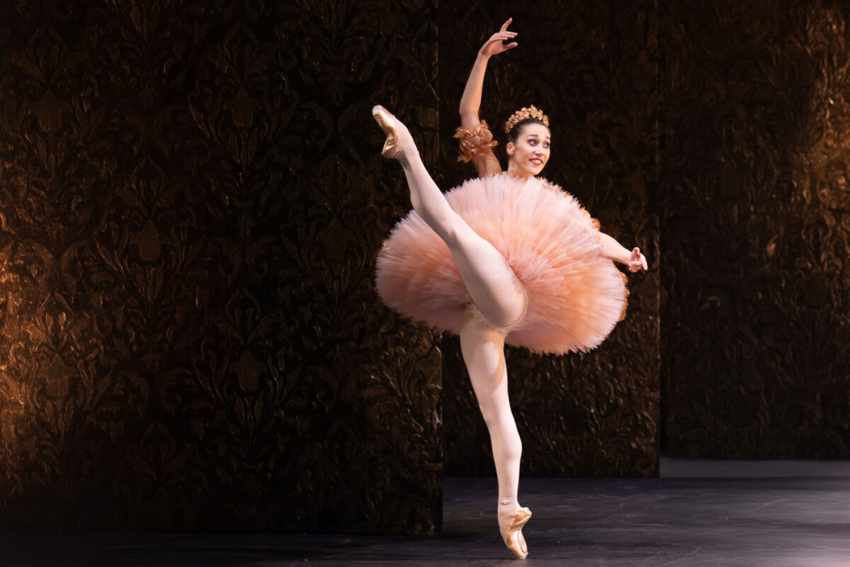 Emilia Cadorin in Theme and Variations © Photography by ASH